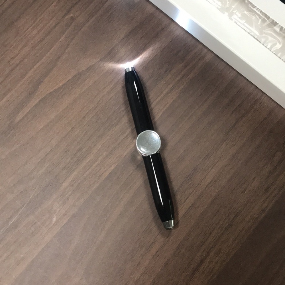 Fidget spinner pen